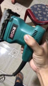 Máy chà nhám rung S-550M điện 100v hoạt động ok