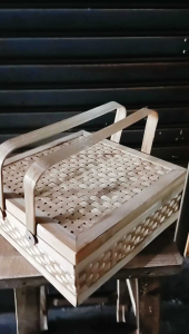 box bambu kotak - keranjang bambu kotak - rantang bambu - hampers bambu