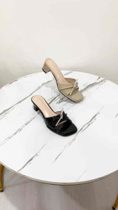Brevinni Lian Slip On Block Heels Sandal || Sepatu Tapak Tahu || Sandal Slip On Tapak Tahu Wanita || Sepatu Block Heels Wanita Slip On Tapak Empuk Anti Slip || Sepatu Heels Slip On Glossy