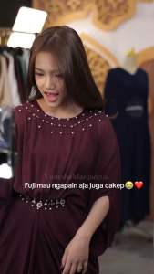 Kaftan Ceruty Mutiara Tembak: Pilihan Kaftan Lebaran Bumil