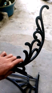 Gantungan Dinding Pot Bunga Classic Aluminium