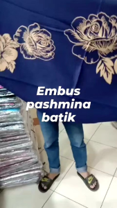Syal Pashmina & Mantel Lengan Impor: Aksesoris Pakaian Pria