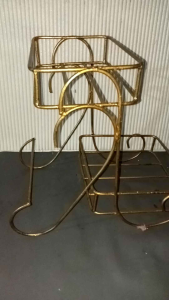 Rak Penyimpanan Botol Aqua dan Tisu Model Kotak