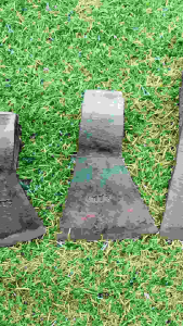 " อุปกรณ์ตัดไม้ ทำสวน  " ขวานตรา เพชร หน้าขวานกว้าง 3"3.5" และ 4 นิ้ว ทำจากเหล็กแหนบ ใช้ฟันไม้ได้ แข็งแรง ทนทาน