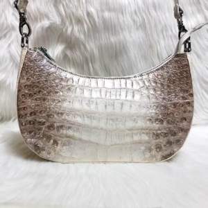 Túi đeo nữ da bụng cá sấu bạch tạng hima size 25cm-13cm-6.5cm