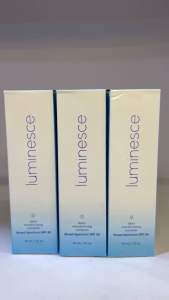 Kem dưỡng da ban ngày Jeunessse Luminesce Daily Moisturizing Complex Facial Cream