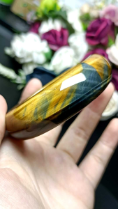 Natural Crystal Golden Blue Tiger Eye Bangle 62mm+- 天然强光黄金虎眼 天然无优化处理 手镯 62mm+-
