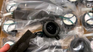 Cặp Chép xe hơi từ neo 3.5cm lỗ ốc 5cm mũi lụa MhR cực bén hay. Giá 2 cái