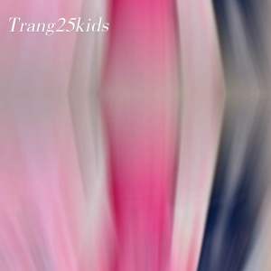 Áo Khoác Bé Gái in Gấu Dâu chất thun da cá mềm mịn áo Blazers dáng bomber cho bé có túi áo 2 bên -Trang 25 Shop