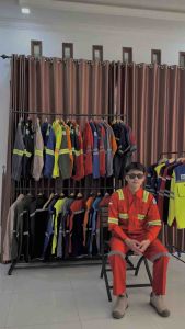 Pakaian Kerja Safety: Pilihan Terbaik untuk Industri Tambang Batu Bara & Kontraktor