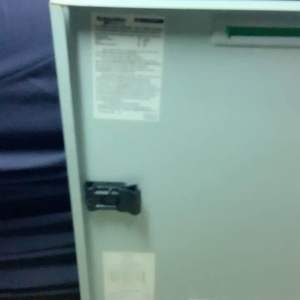 มือสอง ตู้โหลดเซ็นเตอร์ 3เฟส 12ช่อง แบบมีเมน Q03-100EZ12G/SN Schneiderตู้เมนเบรกเกอร์ โหลดเซ็นเตอร์ main breaker load center