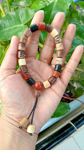 gelang kayu bertuah/gelang kombinasi kayu bertuah/gelang kayu bertuah asli/gelang kayu bertuah original/gelang butiran kombinasi kayu bertuah asli/gelang kombinasi 9 kayu bertuah
