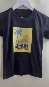 Kaos Anak untuk Aktivitas Sehari-Hari: Desain Nyaman & Sablon Gambar\\n\\n Pilihan Bahan Kaos Anak Berkualitas\\n\\n Jenis Bahan Kaos Anak\\n\\nKaos anak berkualitas harus dibuat dari bahan yang nyaman dan aman bagi kulit mereka. Beberapa jenis bahan kaos anak yang populer antara lain:\\n\\n- Katun: Bahan alami yang lembut dan nyaman digunakan sehari-hari. \\n- Polyester: Bahan sintetis yang tahan lama dan mudah dicuci.\\n- Rayon: Bahan semi-sintetis yang lembut dan menyerap keringat dengan baik.\\n\\n Cara Memilih Bahan Kaos Anak yang Tepat\\n\\nMemilih bahan kaos anak yang tepat sangat penting untuk memastikan mereka merasa nyaman saat beraktivitas. Berikut adalah beberapa tips untuk memilih bahan kaos anak yang tepat:\\n\\n- Pilih bahan yang lembut dan tidak mengiritasi kulit.\\n- Pilih bahan yang mudah menyerap keringat.\\n- Pilih bahan yang tahan lama dan mudah dicuci.\\n\\n Desain Kaos Anak yang Nyaman\\n\\n Tips Membuat Desain Kaos Anak yang Menarik\\n\\nDesain kaos anak yang menarik dapat membuat mereka merasa lebih percaya diri dan bahagia saat beraktivitas. Berikut adalah beberapa tips untuk membuat desain kaos anak yang menarik:\\n\\n- Gunakan warna-warna cerah dan menarik.\\n- Gunakan gambar atau ilustrasi yang sesuai dengan minat atau hobi anak.\\n- Gunakan font yang mudah dibaca dan menarik.\\n\\n Mengapa Desain Kaos Anak Penting\\n\\nDesain kaos anak tidak hanya penting untuk membuat mereka merasa lebih percaya diri dan bahagia, tetapi juga dapat membantu mengembangkan minat dan hobi mereka. Desain kaos anak yang menarik dapat mendorong anak-anak untuk lebih aktif dan bersemangat dalam berbagai aktivitas sehari-hari.\\n\\n Sablon Gambar pada Kaos Atasan Anak\\n\\n Teknik Sablon Gambar pada Kaos Anak\\n\\nSablon gambar pada kaos anak dapat dilakukan dengan berbagai teknik, seperti sablon manual, sablon digital, atau sablon plastisol. Setiap teknik memiliki kelebihan dan kekurangannya sendiri, tergantung pada jenis gambar dan bahan kaos anak yang digunakan.\\n\\n Pilihan Gambar Sablon untuk Kaos Anak\\n\\nBeberapa pilihan gambar sablon untuk kaos anak antara lain:\\n\\n- Karakter kartun favorit anak.\\n- Gambar hewan atau tumbuhan yang disukai anak.\\n- Gambar atau ilustrasi yang sesuai dengan minat atau hobi anak.\\n\\n Tshirt Kids Oblong Usia 1-12 Tahun\\n\\n Ukuran Tshirt Kids Oblong\\n\\nTshirt kids oblong usia 1-12 tahun tersedia dalam berbagai ukuran, mulai dari ukuran S hingga XL. Ukuran kaos anak harus dipilih sesuai dengan tinggi badan dan berat badan mereka, agar mereka merasa nyaman saat beraktivitas.\\n\\n Cara Memilih Ukuran Tshirt Kids Oblong yang Tepat\\n\\nBerikut adalah beberapa tips untuk memilih ukuran tshirt kids oblong yang tepat:\\n\\n- Periksa tabel ukuran kaos anak sebelum membeli.\\n- Pertimbangkan tinggi badan dan berat badan anak.\\n- Pilih ukuran yang pas, tidak terlalu ketat atau terlalu longgar.\\n\\n Keuntungan Kaos Anak untuk Aktivitas Sehari-Hari\\n\\n Kenyamanan Kaos Anak dalam Aktivitas Sehari-Hari\\n\\nKaos anak yang nyaman dapat membantu mereka merasa lebih percaya diri dan bahagia saat beraktivitas. Beberapa keuntungan kaos anak untuk aktivitas sehari-hari antara lain:\\n\\n- Lebih mudah bergerak dan bermain.\\n- Menyerap keringat dengan baik, menjaga kulit tetap kering dan sehat.\\n- Tidak mengganggu aktivitas sehari-hari, seperti belajar atau bermain.\\n\\n Kelebihan Kaos Anak untuk Aktivitas Sehari-Hari\\n\\nSelain kenyamanan, kaos anak juga memiliki beberapa kelebihan lainnya untuk aktivitas sehari-hari, seperti:\\n\\n- Mudah dicuci dan tahan lama.\\n- Tersedia dalam berbagai warna dan desain yang menarik.\\n- Bisa dipadukan dengan berbagai jenis pakaian lainnya, seperti celana pendek atau rok.\n}