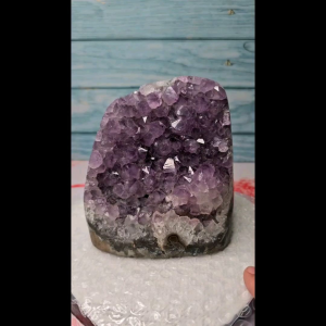 CrystaLuver PVE 1 Natural Amethyst Crystal Geode.
