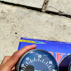 Speedometer Honda CB 125 Bulat Kendang Custom Honda GL 100 CB 100 CB 125 Herex Spedometer CB125 Spidometer Honda CB 125 Bulat 2 Kendang Gendang Classic Klasik Kilometer Odometer Honda CB 125 Model Ori Original Kilometer Gauges Impor Import