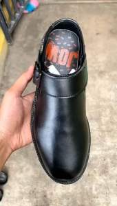 Venomous X Jow Sepatu Pria Artikel Name Duck Black Casual Formal