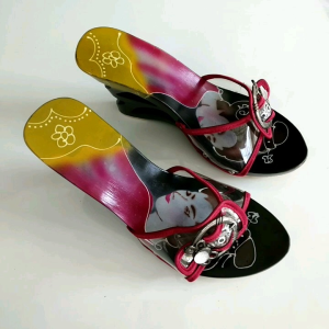 KELOM GEULIS GAMBAR OSIN HAK JIGJAG 9 CM SLOP TRANSPARAN