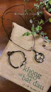 Set vòng Asuka - vòng cổ/ dây chuyền và vòng tay charm hoa nhí dễ thương