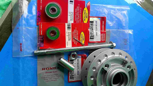 Paket Komplit Tromol Depan & As Roda Depan Original