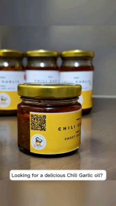 Chilli Garlic Oil by SantiStella