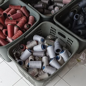 Benang jahit kiloan warna grade B ukuran 40/2