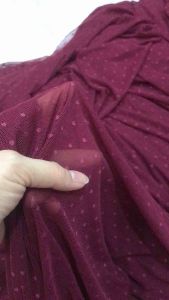 Vải thun lưới chấm bi màu đỏ sẩm co giãn 4 chiều mềm mại (khổ 1m5)may đầm váy áo kiểu thiết kế thời trang
