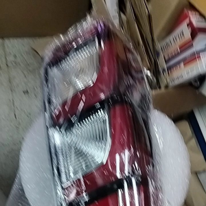 ไฟท้าย Isuzu dmax ดีแมก 2024 led 1 ดวง เอาไปใส่กับตัวเก่า ปี2019ขึ้นไป ได้ สอบถามทักแชทก่อนสั่ง