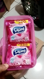 FREE kotak makan(kemasan baru) / paket 2 renceng=24 pcs deterjen sayang liquid 20ml kemasan ecer Rp500