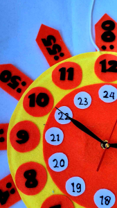 Tugas Sekolah gantungan jam dinding bahan flanel 100% handmade