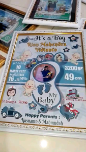 Hiasan Dinding Biodata Bayi Plus Bingkai COD