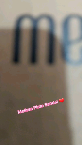 Sandal Keras untuk Wanita: Mengenal Sandal Melissa Possession Plato & Wedges