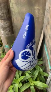 Yên xe đạp trẻ em màu xanh kiểu dáng thể thao