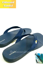 Sandal Jepit Pria Quick Kulit Sintetis Premium Casual\\n\\n Apa Itu Sandal Jepit untuk Aktivitas Sehari-hari?\\n\\nSandal Jepit Pria Quick Kulit Sintetis Premium Casual adalah sepatu yang dirancang khusus untuk aktivitas sehari-hari pria. Dengan desain yang nyaman dan bahan kulit sintetis premium, sandal ini cocok digunakan untuk berbagai kegiatan sehari-hari.\\n\\n Desain Nyaman untuk Aktivitas Sehari-hari\\n\\nSandal Jepit Pria Quick memiliki desain yang nyaman dan ergonomis, sehingga cocok digunakan untuk berjalan-jalan, bekerja, atau berolahraga ringan. Sandal ini memiliki struktur yang kuat dan kokoh, sehingga dapat menopang kaki Anda dengan baik saat berjalan atau berdiri.\\n\\n Bahan Kulit Sintetis Premium\\n\\nSandal Jepit Pria Quick dibuat dari kulit sintetis premium yang tahan lama dan mudah dirawat. Bahan ini tidak hanya nyaman digunakan, tetapi juga tahan terhadap cuaca ekstrem dan mudah dibersihkan.\\n\\n Bagaimana Memilih Sandal Casual Pria?\\n\\nMemilih sandal casual pria yang tepat bisa menjadi tantangan bagi banyak orang. Berikut adalah beberapa hal yang perlu dipertimbangkan saat memilih sandal casual pria:\\n\\n Pertimbangan Ukuran & Bentuk Kaki\\n\\nPertimbangkan ukuran dan bentuk kaki Anda saat memilih sandal casual pria. Sandal yang pas dan nyaman akan membuat Anda merasa lebih percaya diri dan nyaman saat menggunakannya.\\n\\n Kualitas Material & Durabilitas\\n\\nPilih sandal casual pria yang terbuat dari bahan berkualitas tinggi dan tahan lama. Bahan yang baik akan membuat sandal lebih awet dan nyaman digunakan.\\n\\n Bagaimana Menggunakan Sandal Jepit Casual?\\n\\nBerikut adalah beberapa tips untuk menggunakan sandal jepit casual:\\n\\n Tips Perawatan & Kebersihan\\n\\nJaga kebersihan dan kualitas sandal Anda dengan membersihkannya secara rutin. Gunakan sabun cuci piring atau deterjen ringan untuk membersihkan sandal, lalu keringkan di tempat yang teduh.\\n\\n Cara Mencuci Sandal Jepit\\n\\nUntuk mencuci sandal jepit, rendam dalam air hangat selama beberapa menit, lalu bersihkan dengan sabun cuci piring atau deterjen ringan. Setelah dicuci, keringkan di tempat yang teduh.\\n\\n Kelebihan & Kelemahan Sandal Jepit Pria Quick Kulit Sintetis Premium Casual\\n\\nBerikut adalah beberapa kelebihan dan kelemahan Sandal Jepit Pria Quick Kulit Sintetis Premium Casual:\\n\\n Kelebihan Sandal Jepit Pria Quick\\n\\nSandal Jepit Pria Quick memiliki beberapa kelebihan, seperti desain yang nyaman, bahan kulit sintetis premium, dan tahan lama. Sandal ini juga mudah dirawat dan cocok digunakan untuk berbagai kegiatan sehari-hari.\\n\\n Kelemahan Sandal Jepit Pria Quick\\n\\nMeskipun memiliki beberapa kelebihan, Sandal Jepit Pria Quick juga memiliki beberapa kelemahan, seperti harga yang lebih tinggi dibandingkan sandal jepit biasa dan kurang cocok untuk digunakan di cuaca dingin atau basah.\\n\\nSandal Jepit Pria Quick Kulit Sintetis Premium Casual adalah pilihan yang tepat untuk pria yang mencari sandal casual yang nyaman, tahan lama, dan mudah dirawat. Dengan mempertimbangkan ukuran dan bentuk kaki, serta kualitas material dan durabilitas, Anda dapat memilih sandal yang tepat untuk kebutuhan Anda.\n}