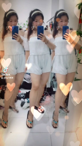 jumpsuit pendek putih