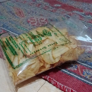 Kripik Singkong Pedas: Snack Kriuk Khas Indonesia