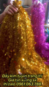 Dây kim tuyến óng ánh có đính kèm hoa đinh kèm ngôi sao dùng trang trí: Nhà Phòng Sinh nhật Noel hoặc Lễ Tết loại đẹp