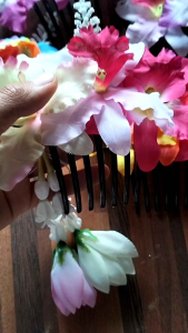 หวีสับดอกไม้ ดอกคูณ🌸🔥สวยๆงานวัดงานบวช (สามารถสั่งสีที่ต้องการได้นะคะ😊🌷)