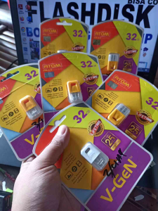 Flashdisk 32GB bonus musik all genre dangdut pop minang Sunda sholawat flashdisk ini cocok untuk penyimpanan data file musik flashdisk