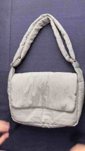 Slingbag Multifungsi Fluffy: Slingbag Nyaman Dari Bahan Nylon