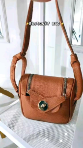 Tas Wanita Berbahan Kulit: Tas Selempang Praktis & Trendy