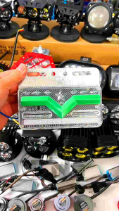 Đèn hông sườn xe tải Led chống nước soi lốp mẫu V hiện đại xe ben đầu kéo