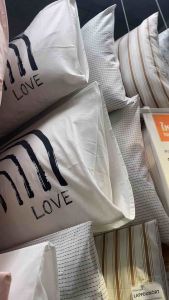 TAPETMAL ทาเพียทมัล ปลอกหมอน ขาว/รุ้งกินน้ำ 50x80 ซม.