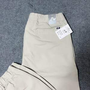 กางเกงขายาวจั้มเวสปอย outlet ) งานนำเข้าแท้ ผ้าไม่หนา ไม่บางมากมี 5 สีให้เลือก