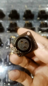 Soket Bodi XLR Male Hitam: Aksesoris Audio Profesional