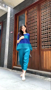 ชุดเซตผ้าอัดพลีทเนื้อดี แบบงาน Brand  ว้าวววว  ดีเทลเก๋มากๆ เสื้อแขนสั้น แพตเทิร์น  ลำตัว 6 เหลี่ยม พองๆ น่ารัก         กางเกงเอวสมอค อัดพลีส  จั๊มขาจินนี่ ยืดหยุ่นได้เยอะมากๆ สวย หรู ดูดี ใส่ชิวๆ  วันสบายๆ หรือจะไปออกงาน ชุดเดียวอยู่   เสื้อ+กางเกงแยกชิ้