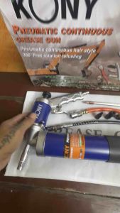 KONY กระบอกอัดจารบีตัวหนอน ขนาด 600 CC กระบอกอัดจารบี ใช้ลม ปืนลมอัดจารบี ใช้กับจารบีหลอดได้ ใช้แรงน้อย ยิงออโต้ ต่อเนื่อง รุ่น KN-10