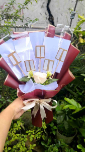 BUKET KOSONGAN MIX PRAKTIS ISI 5 LEMBAR UANG 5 STIK SNACK/KOPI/FOTO BUKET WISUDA KADO