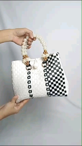 Tas Anyaman Hand Bag Glamour White - Tas Wanita Handle Mutiara dan Penutup Restleting