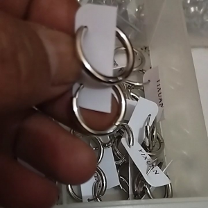 Anting Titanium Silver Polos Terbaru Perhiasan Wanita Pengganti Emas