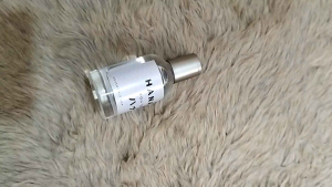 Parfum Tahan Lama Hana Yuki: Parfum Berkualitas Tinggi & Mewah